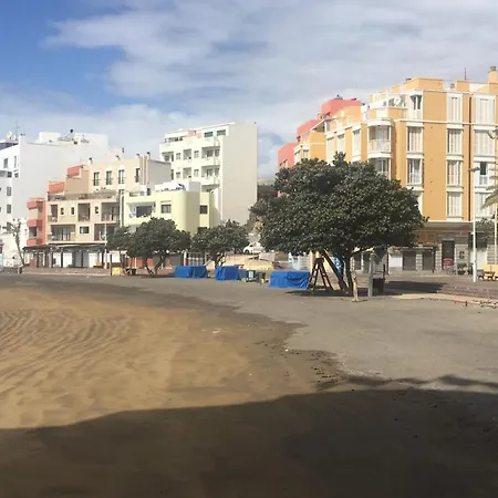 Miramar 公寓 *